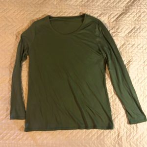Dark olive XL No Boundaries long sleeve top